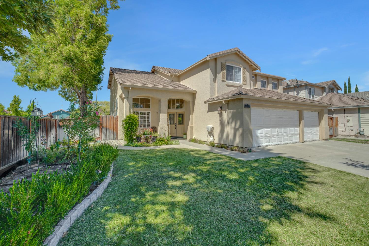 2121 Iroula Way