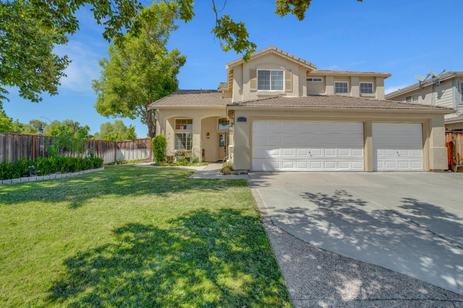 2121 Iroula Way