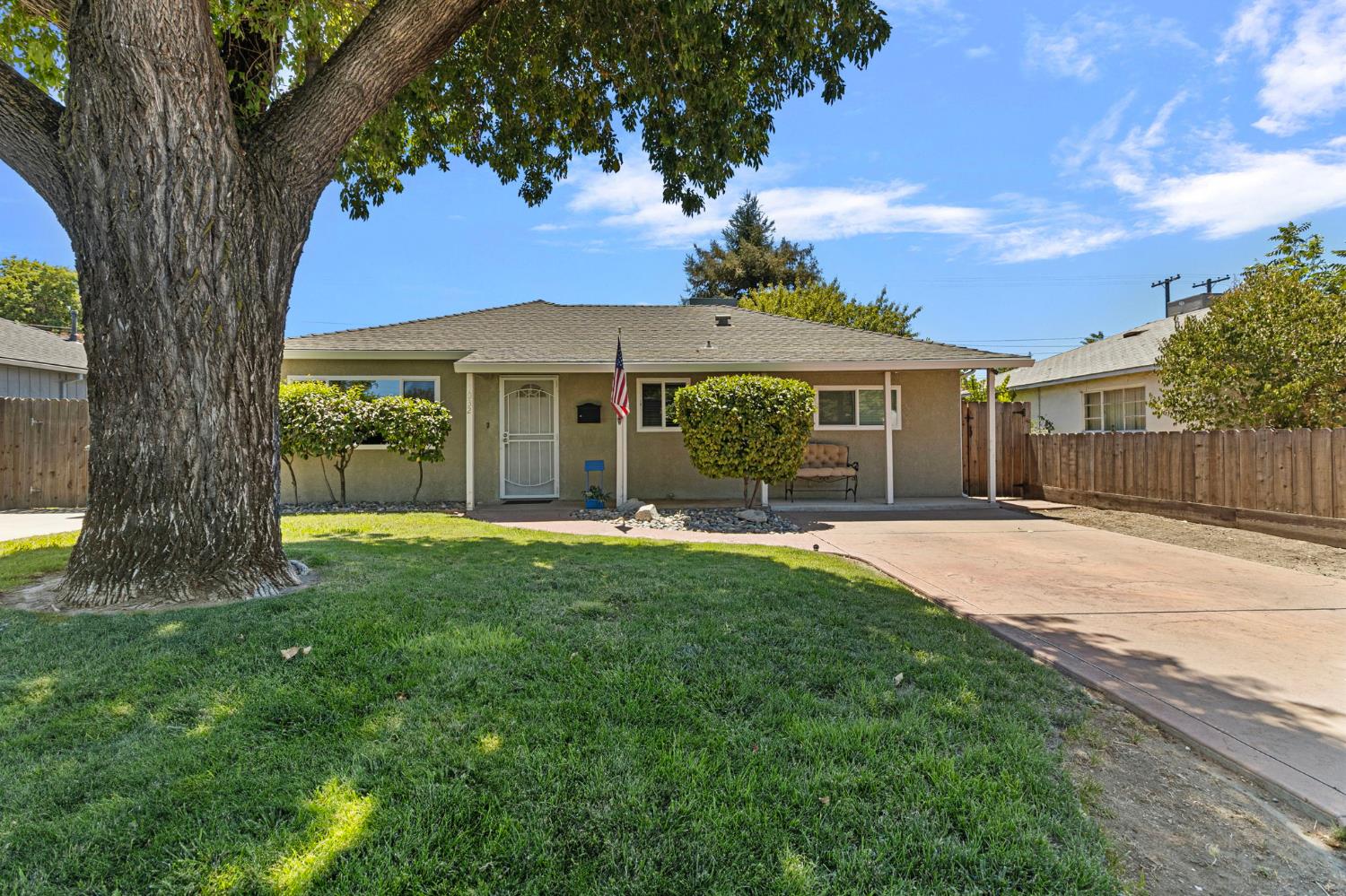1032 Hawthorne Avenue