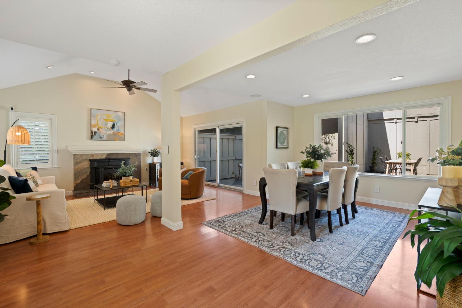 2253 Indian Wells Court