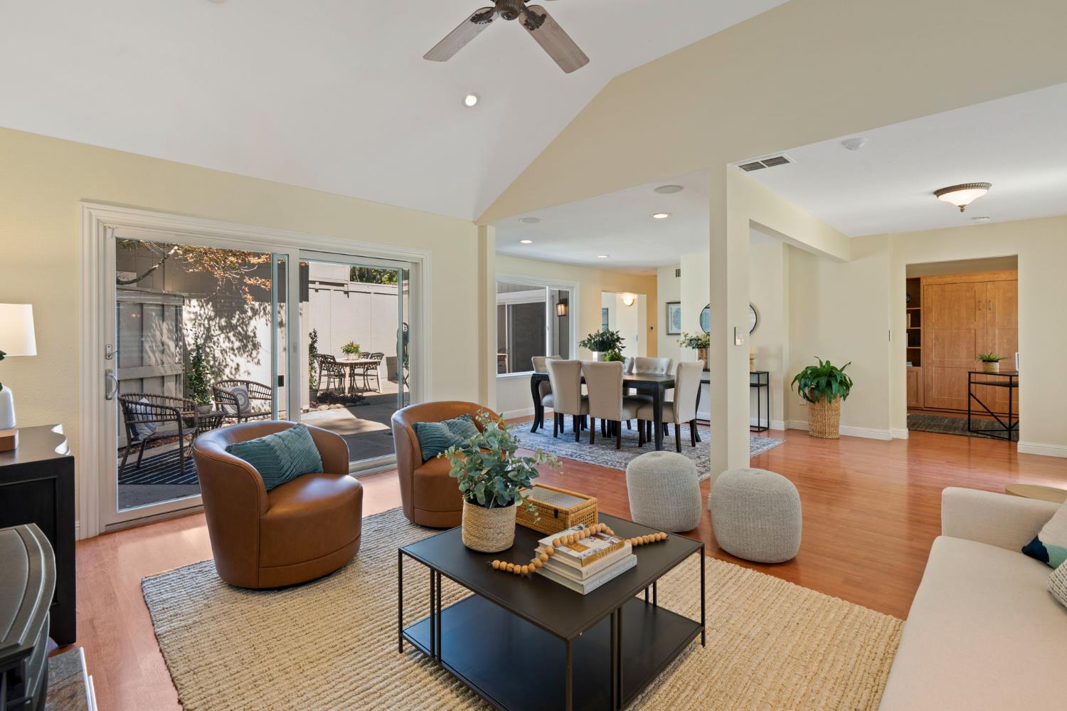 2253 Indian Wells Court