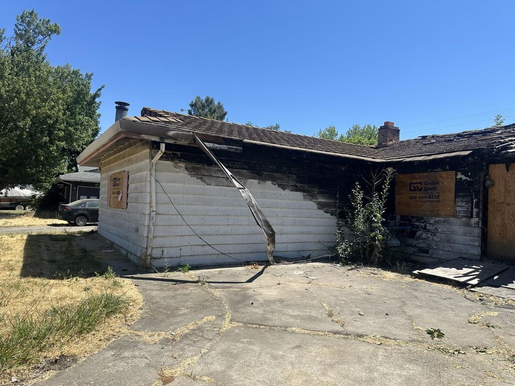 Photo of 2422 Aramon Drive, Rancho Cordova, CA 95670 (MLS # 226044202)