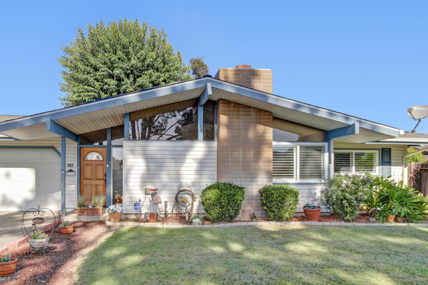 828 Harvard