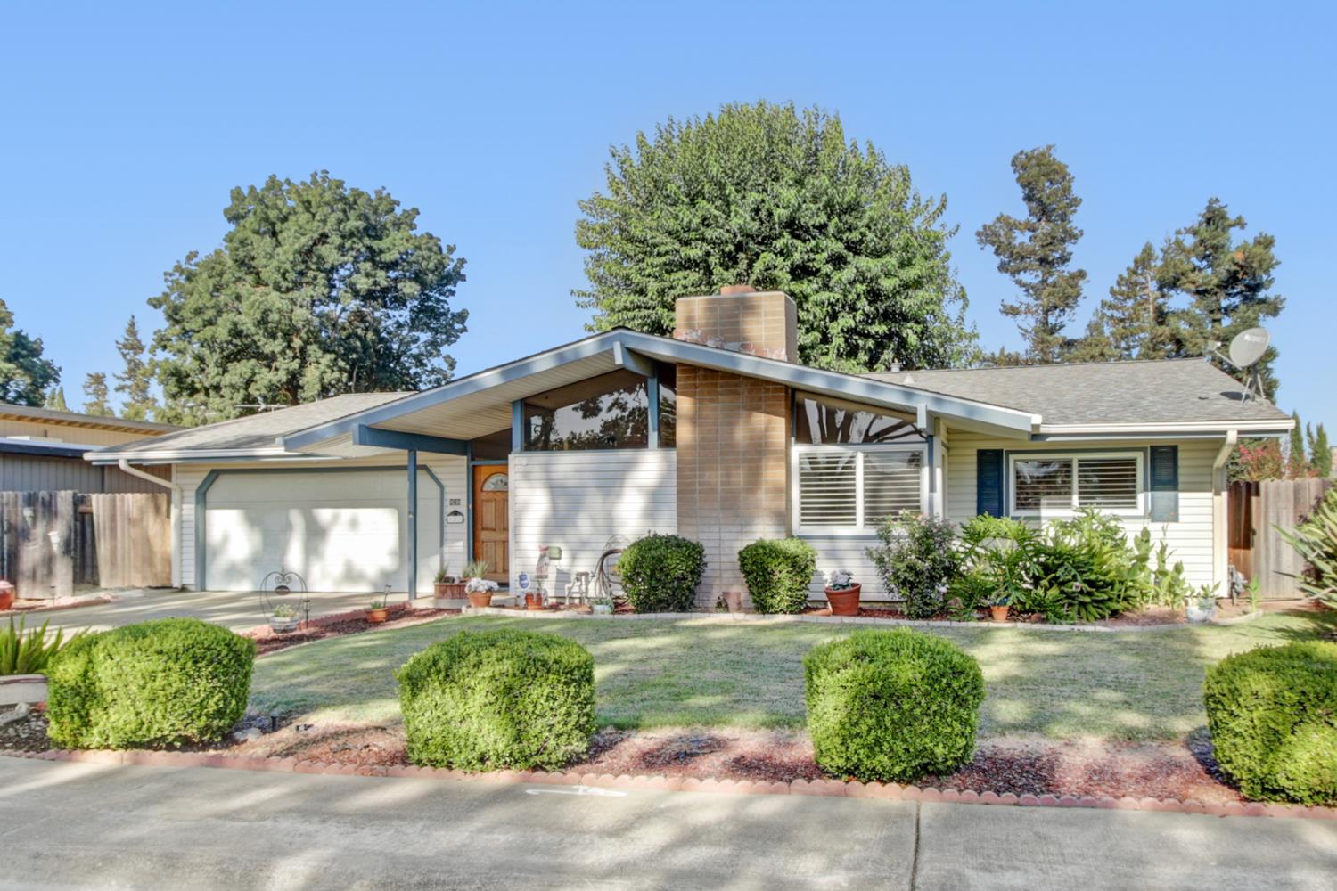 828 Harvard