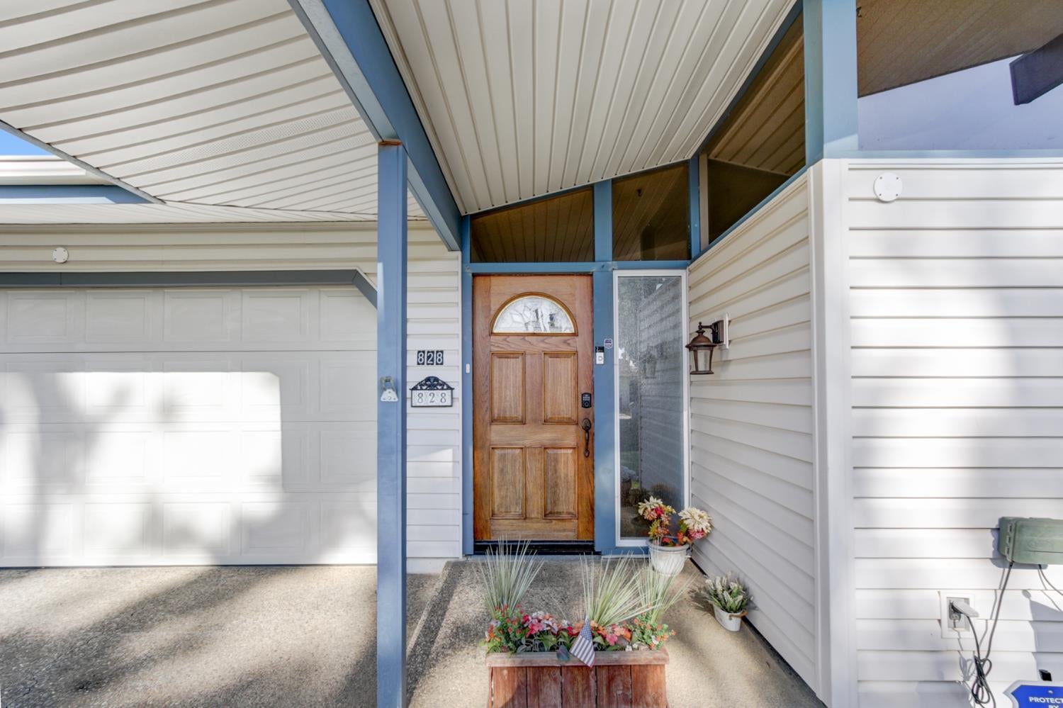 828 Harvard