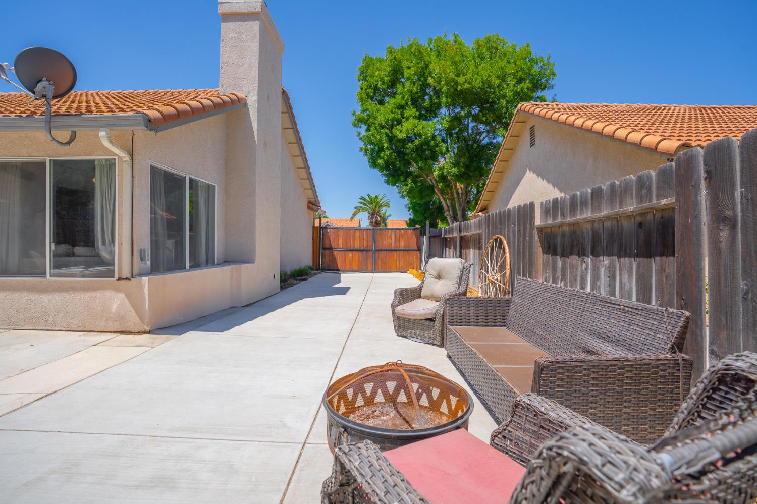 Los Banos, California 93635, United States, 3 Bedrooms Bedrooms, ,2 BathroomsBathrooms,Residential,Active,170640