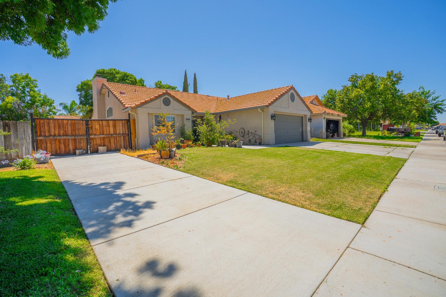 Los Banos, California 93635, United States, 3 Bedrooms Bedrooms, ,2 BathroomsBathrooms,Residential,Active,170640