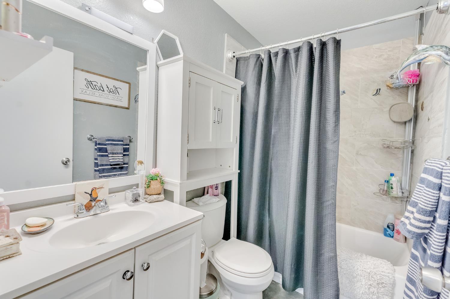 Los Banos, California 93635, United States, 3 Bedrooms Bedrooms, ,2 BathroomsBathrooms,Residential,Active,170640