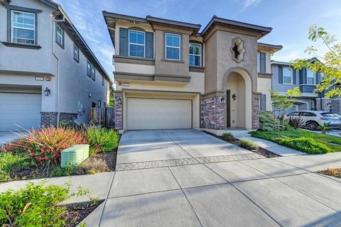 1681 Stetson Circle West Sacramento CA 95691