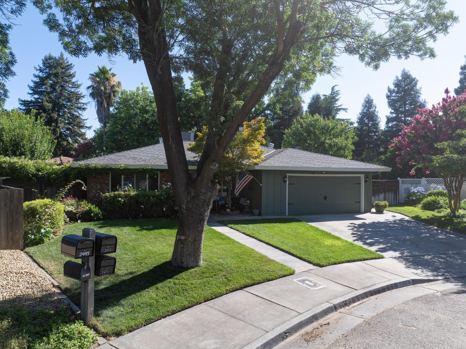 2453 Hemlock Court