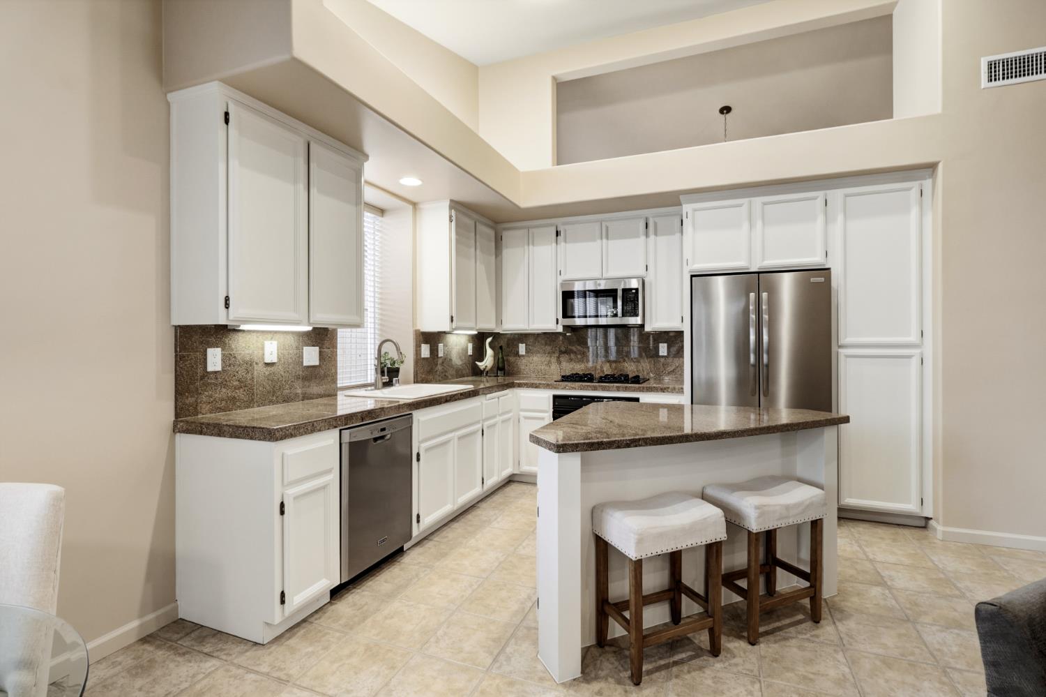 1484 Willow Bend Road