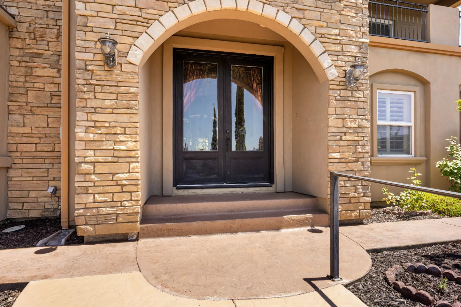 771 Glen-Mady Way