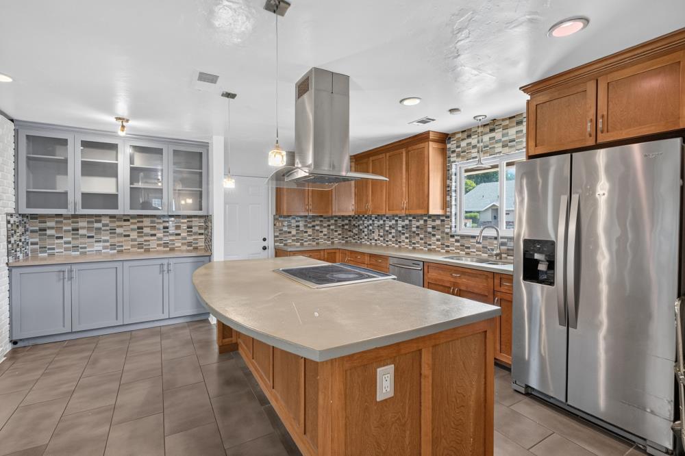 1401 Wyant Way
