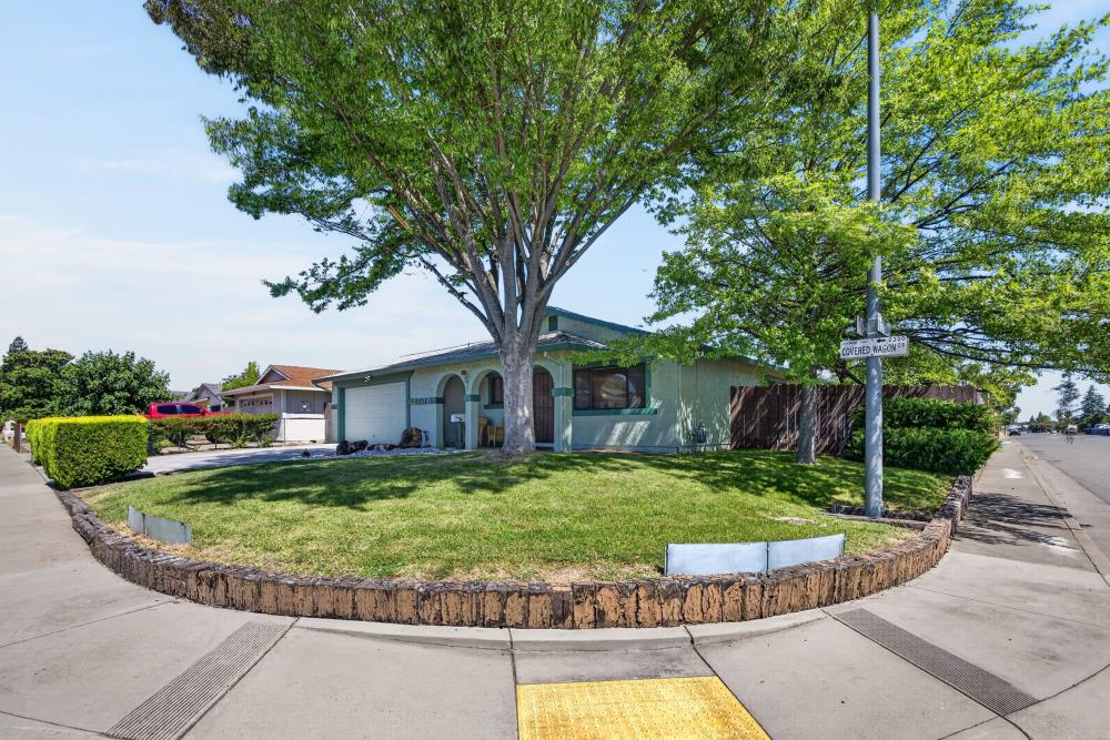 2300 Covered Wagon Circle