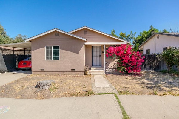 1549 W ORANGEBURG AVE, MODESTO, CA 95350 - Image b8a196f0782e97462fdc024d2afeccd0/1739231204