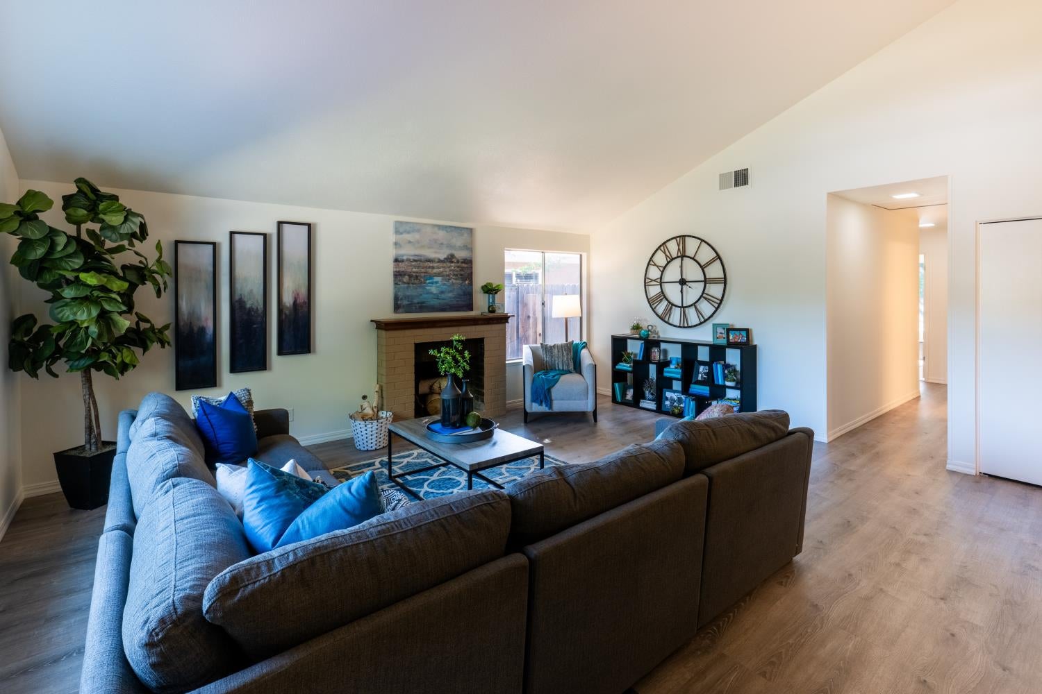 8025 Larwin Drive