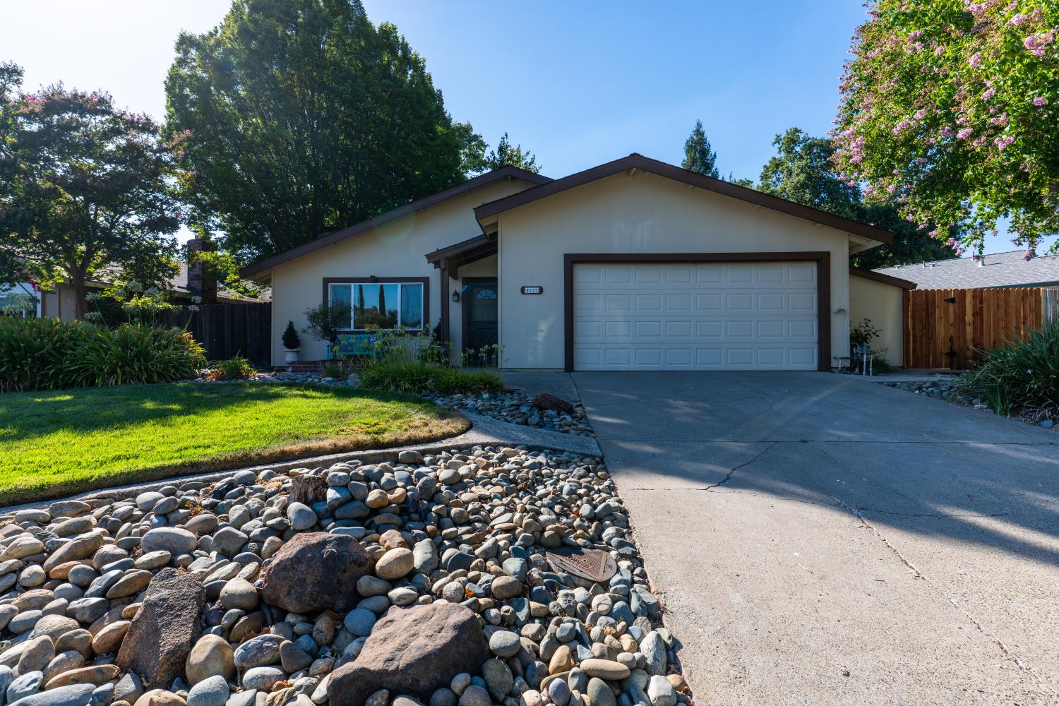 8025 Larwin Drive