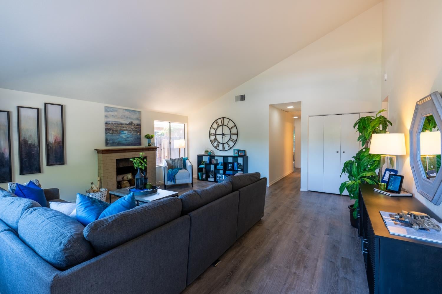 8025 Larwin Drive