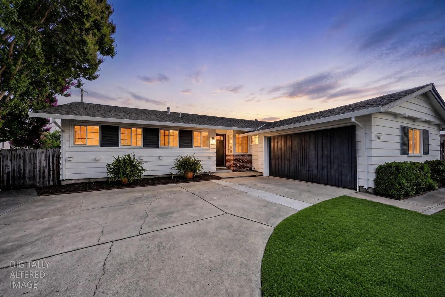5822 Hemlock Street