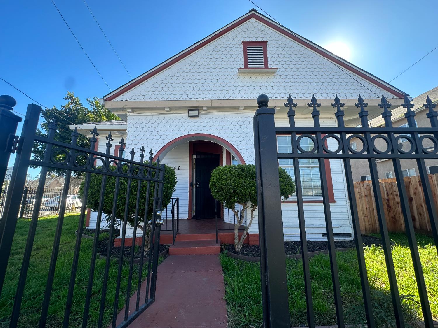 446 E Anderson Street