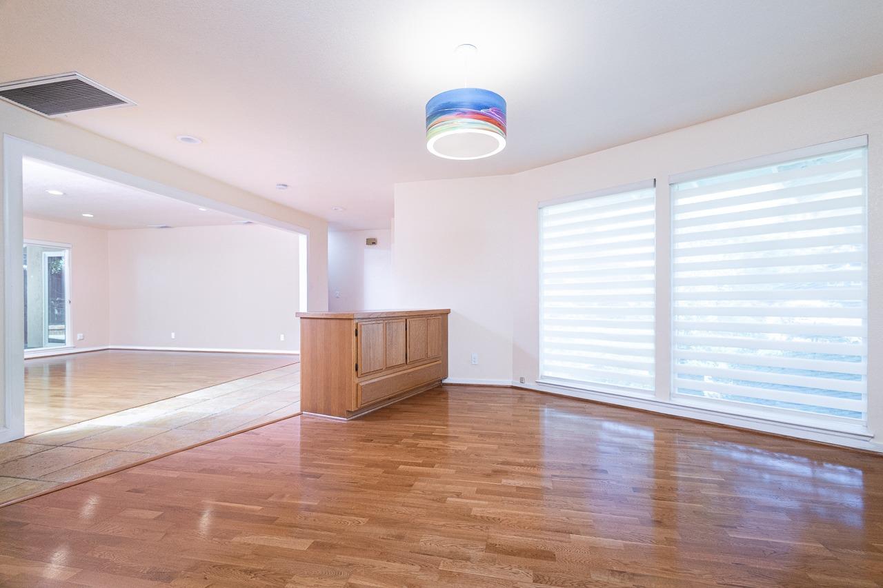 1205 Lantern Court