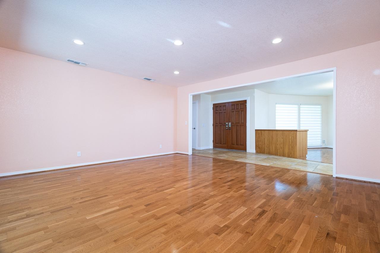 1205 Lantern Court