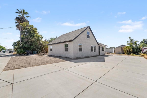 3443 10TH ST, CERES, CA 95307 - Image b8db92729c31b7b859bc4e9dbdebbe01/1437262760