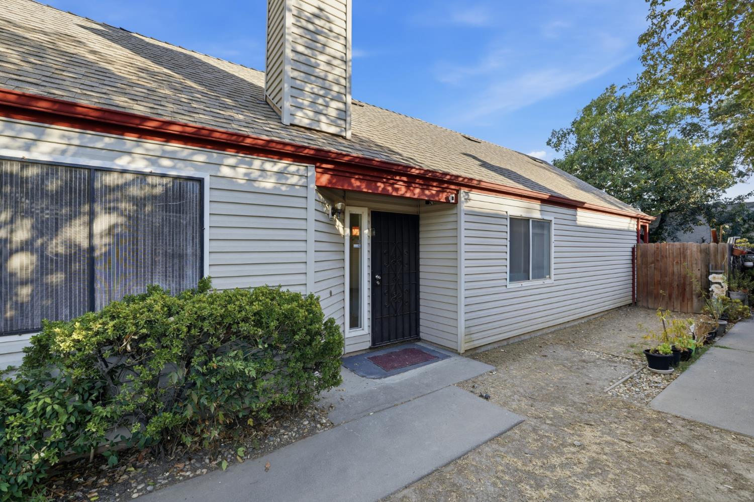7020 Peevey Court