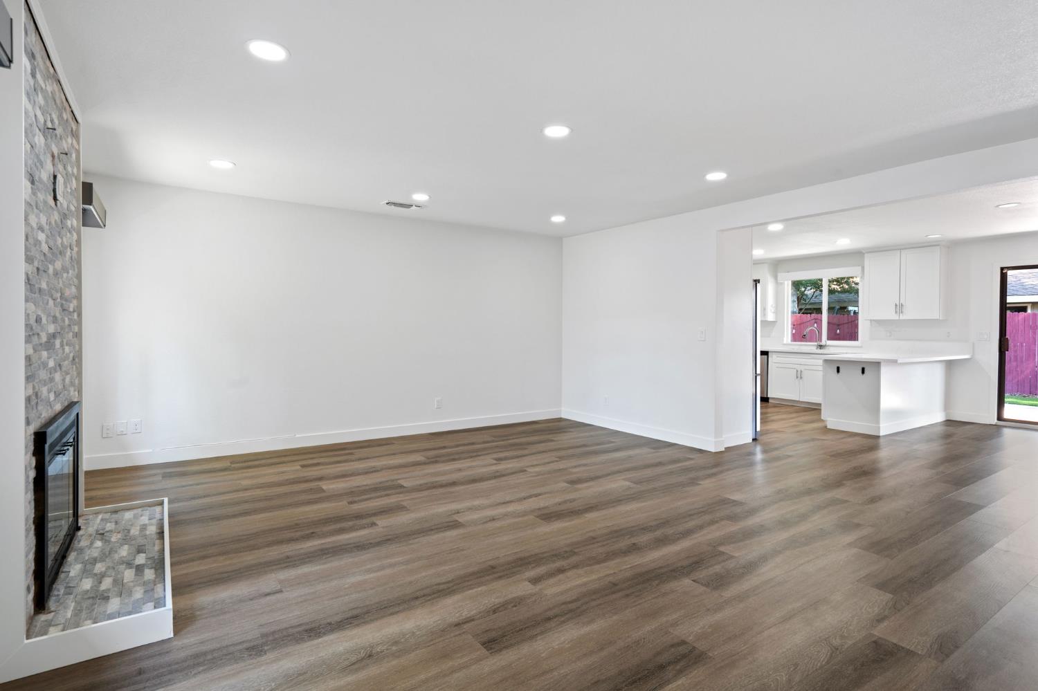 838 San Tomas Street