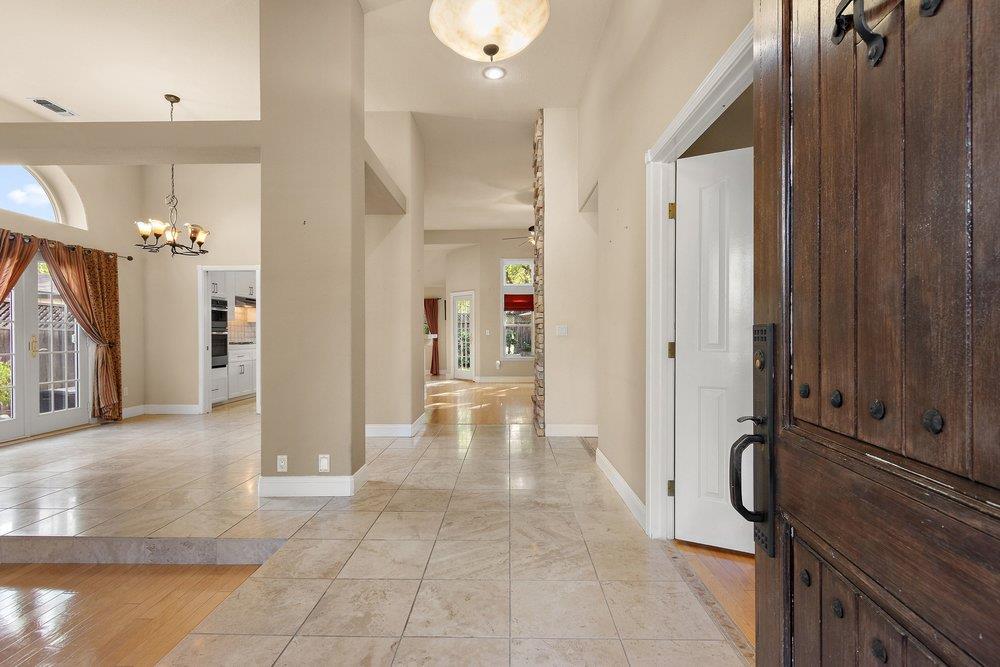 8714 Pathfinder Court