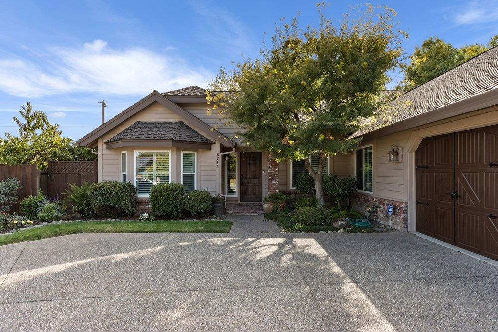 8714 Pathfinder Court