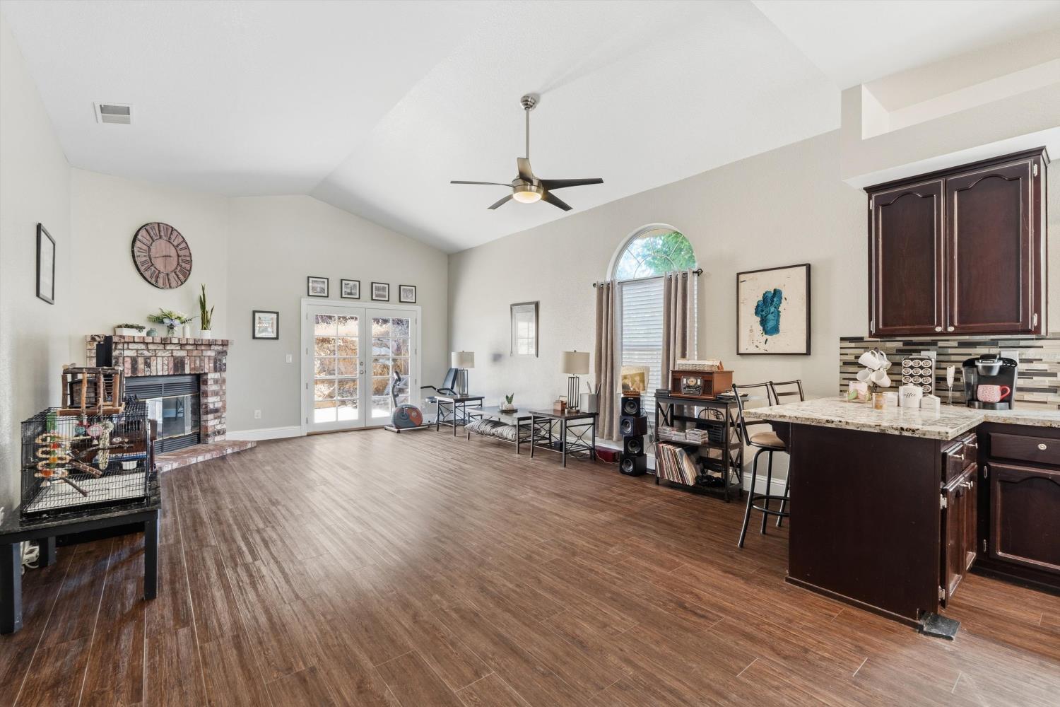 4900 Eagle Peak Court