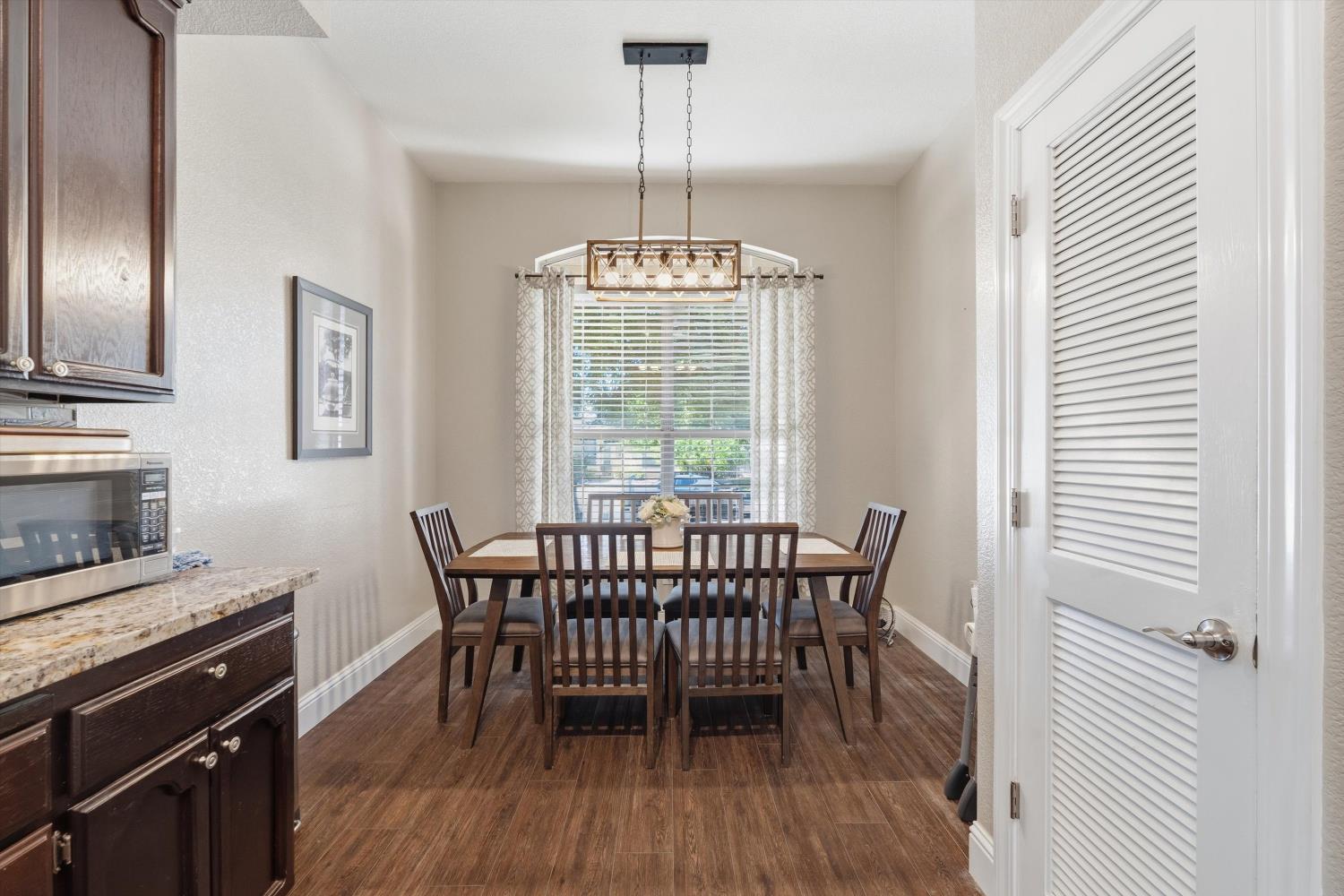 4900 Eagle Peak Court