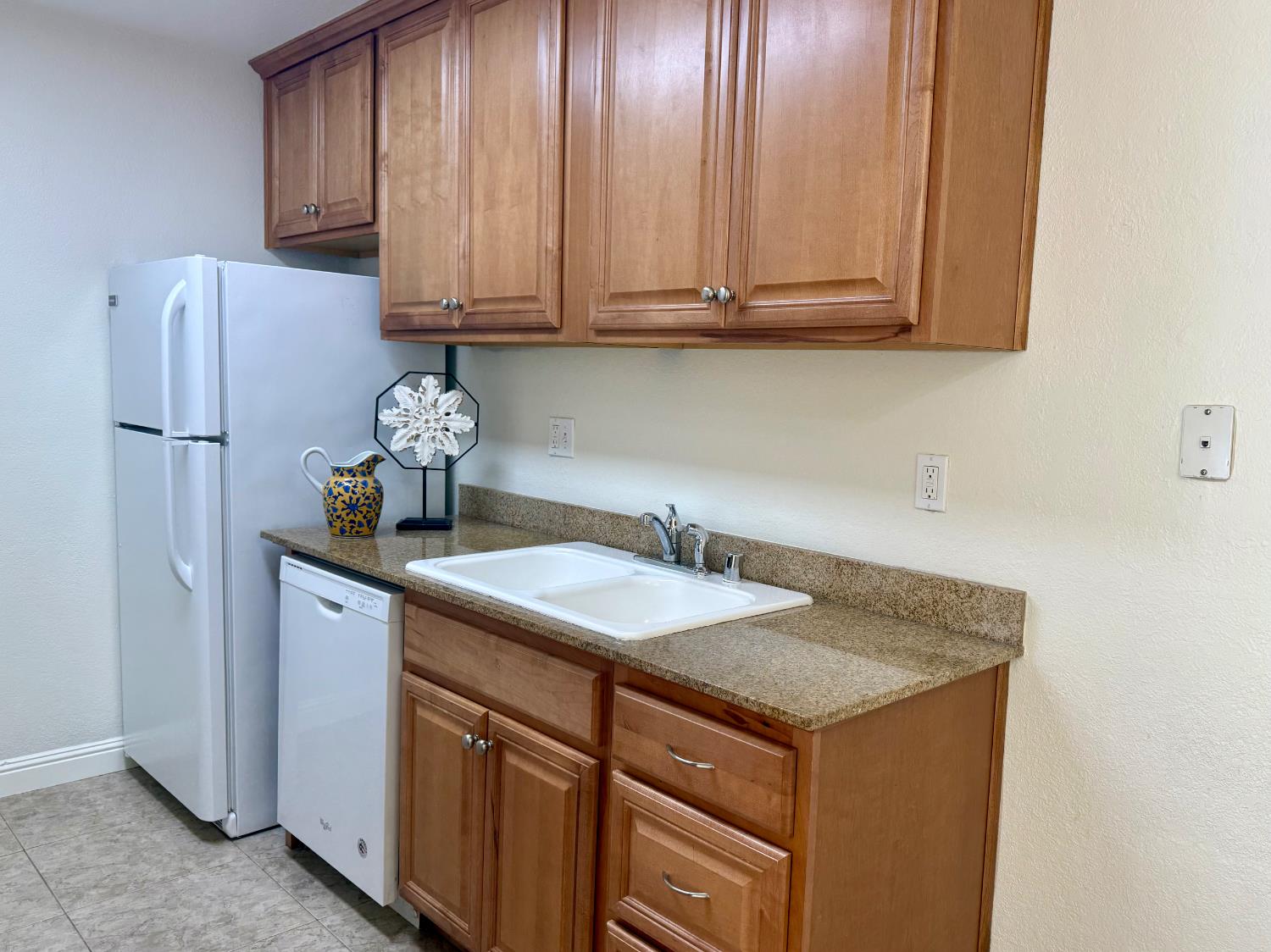 9200 Madison Avenue 169