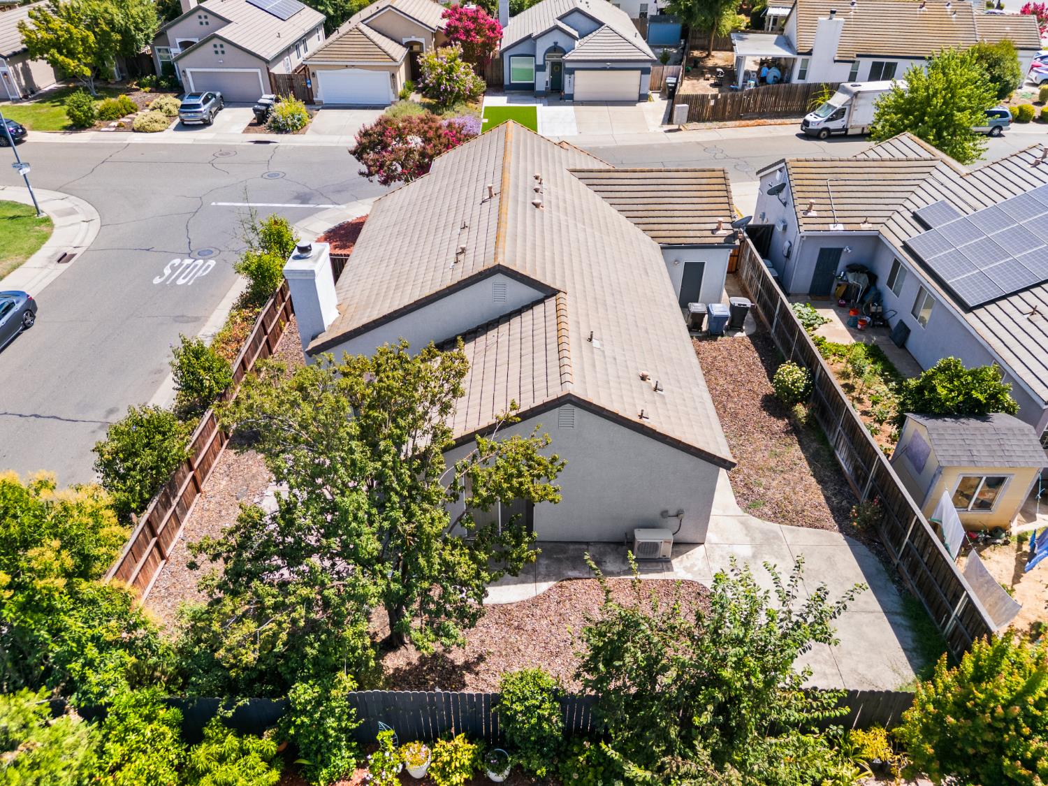 4408 Hedge Avenue