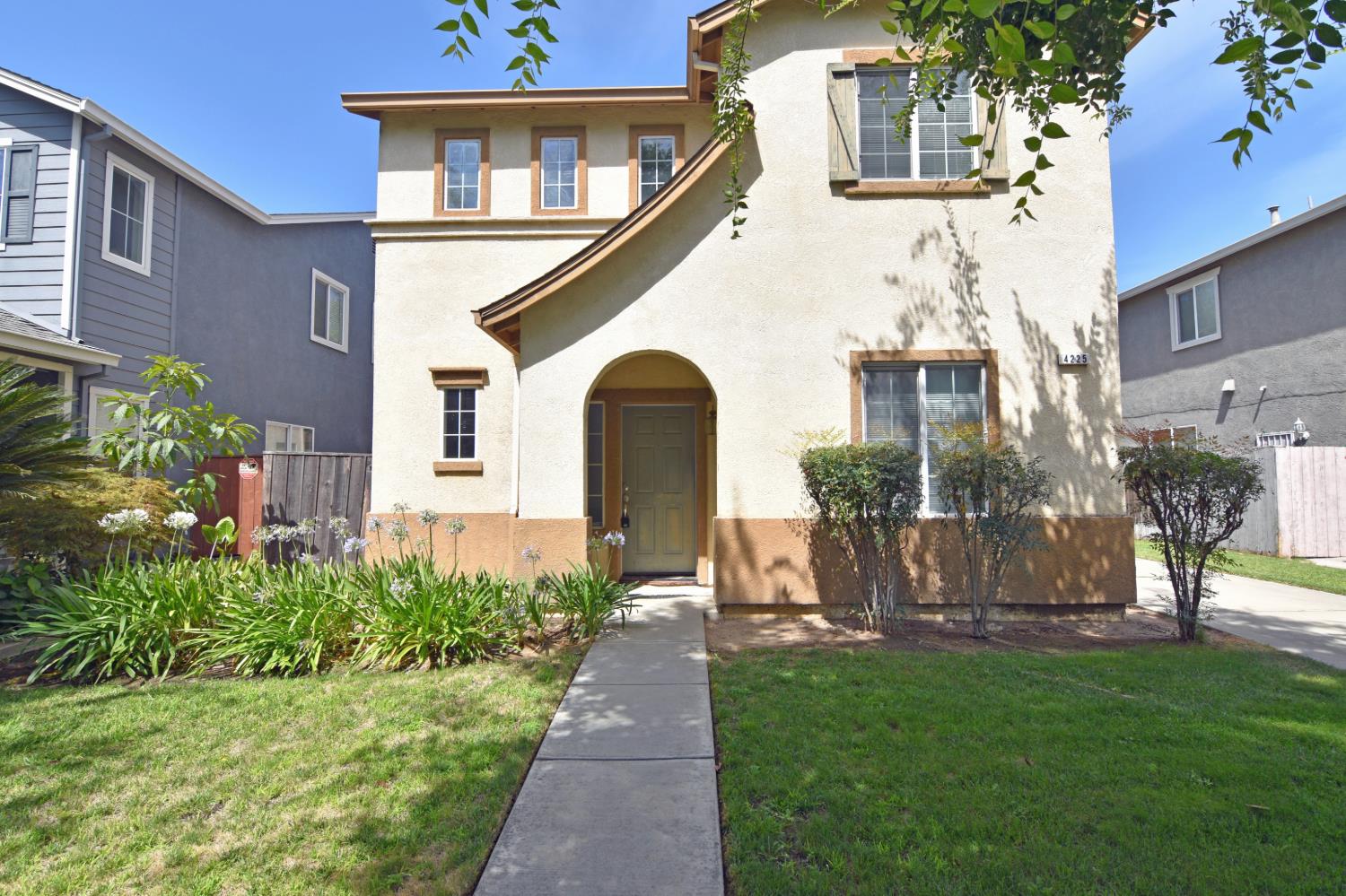 4225 Seranade Drive