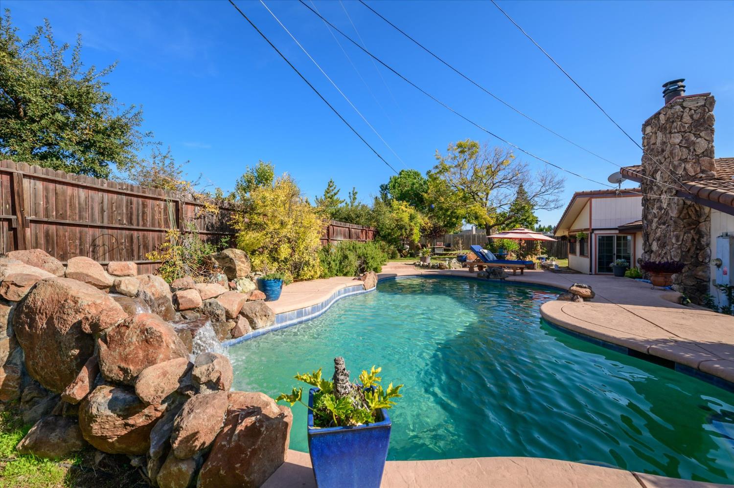 2555 Westridge Drive