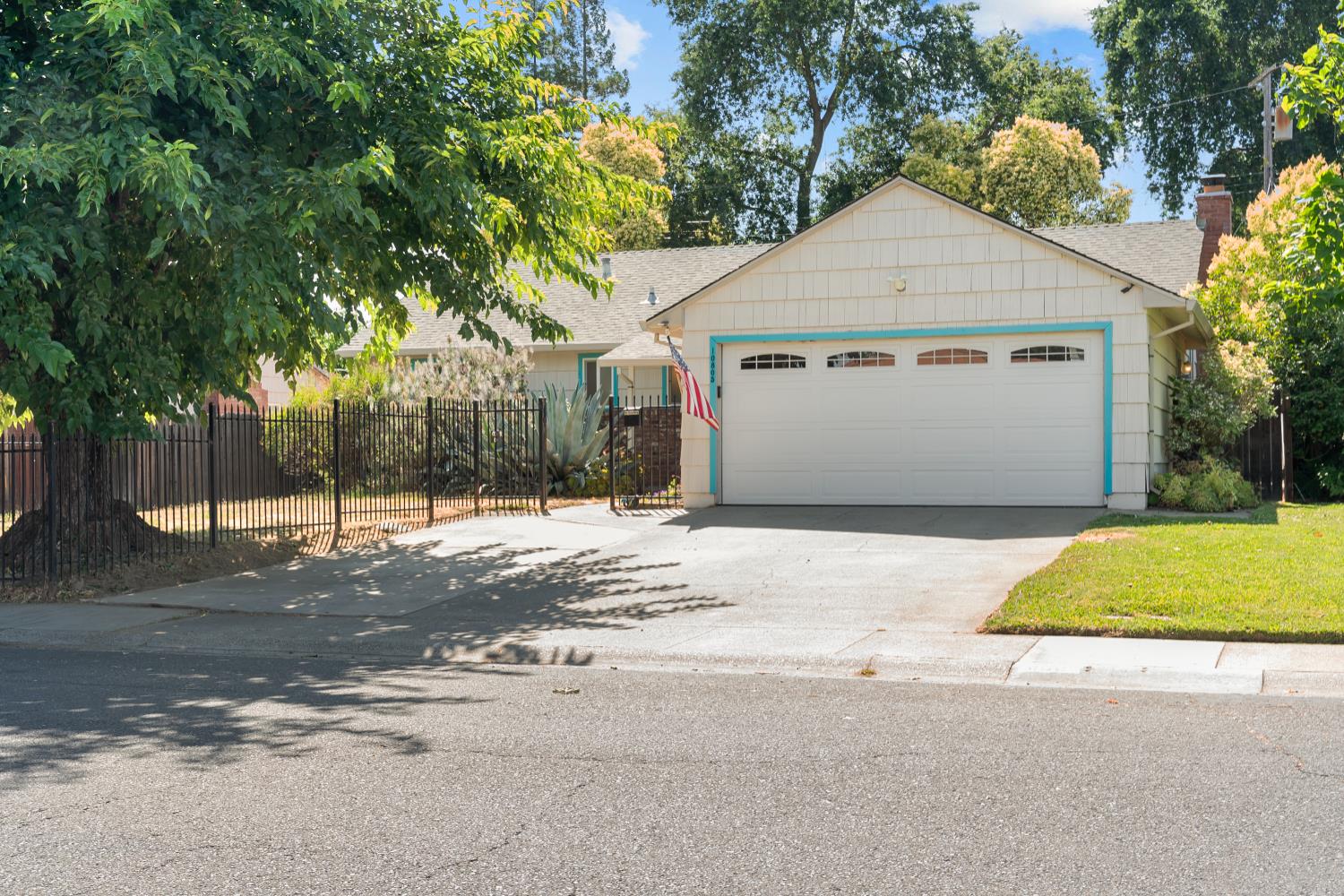 10805 Segovia Way