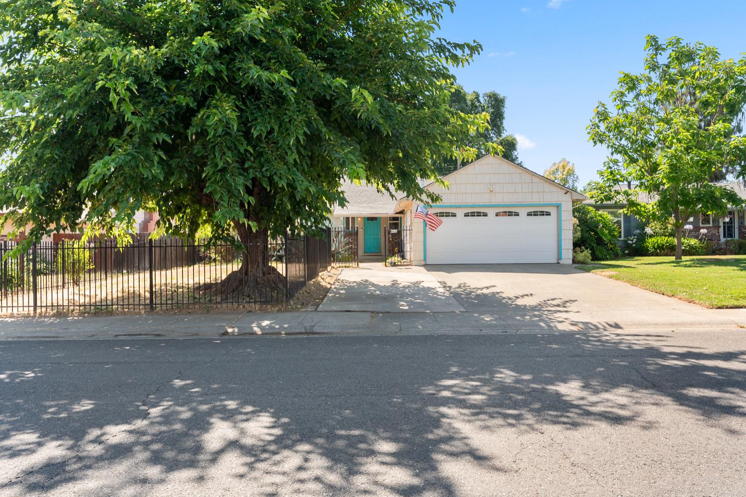 10805 Segovia Way