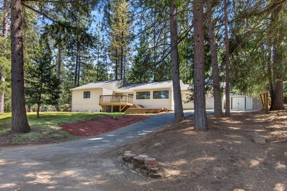 5621 Daisy Circle