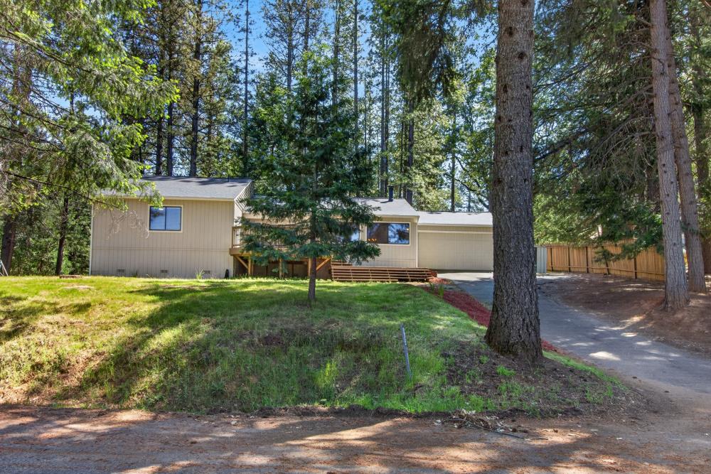 5621 Daisy Circle