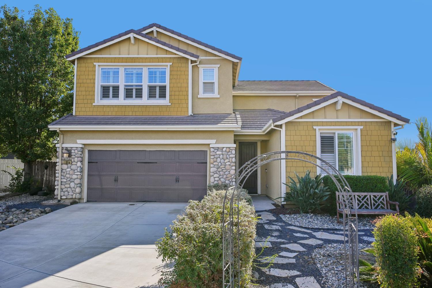 1254 Awahnee Court