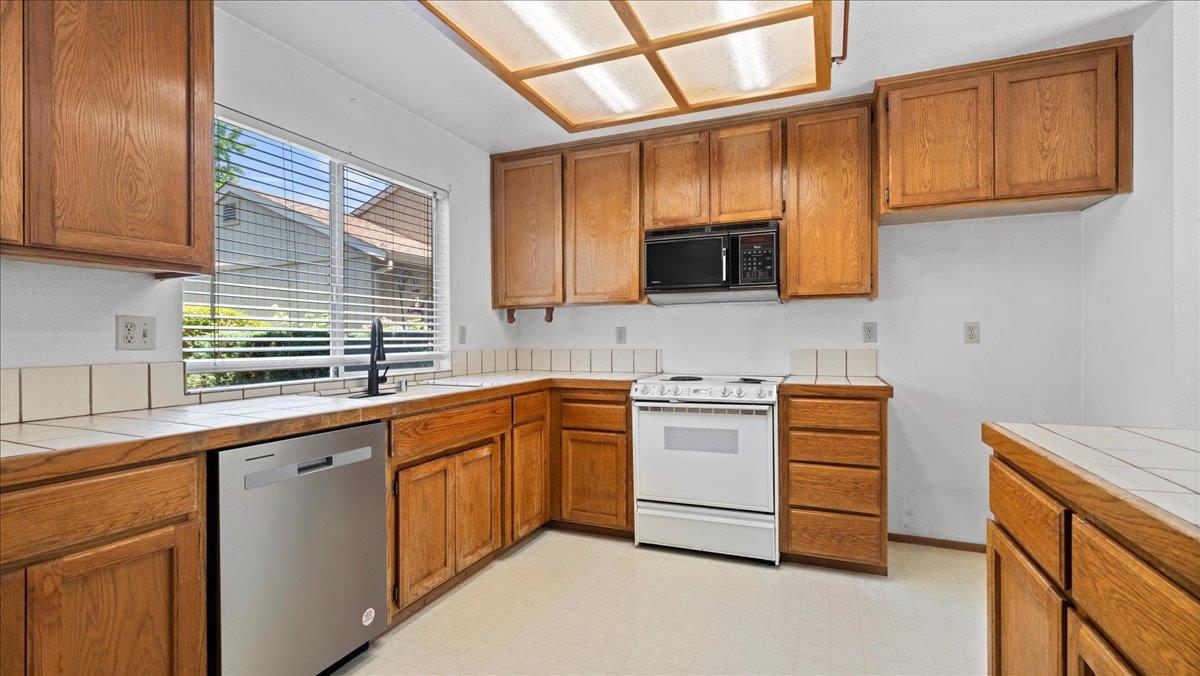 3342 Village Court