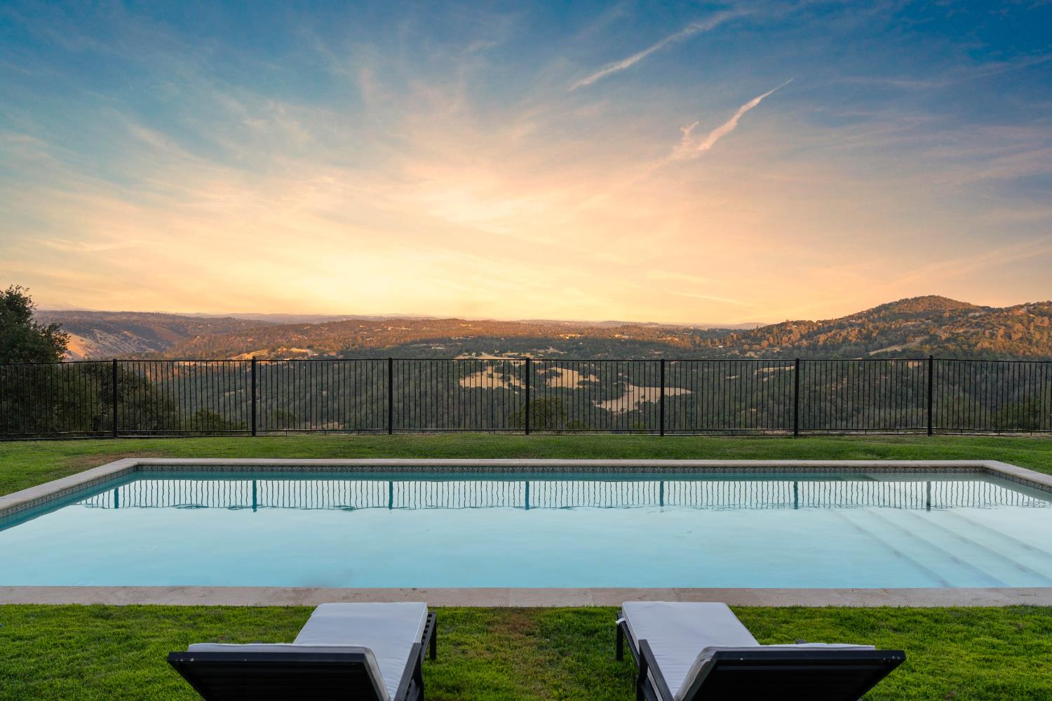 5050 Glory View Drive