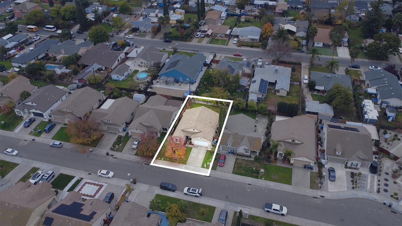 490 Summer Garden Way