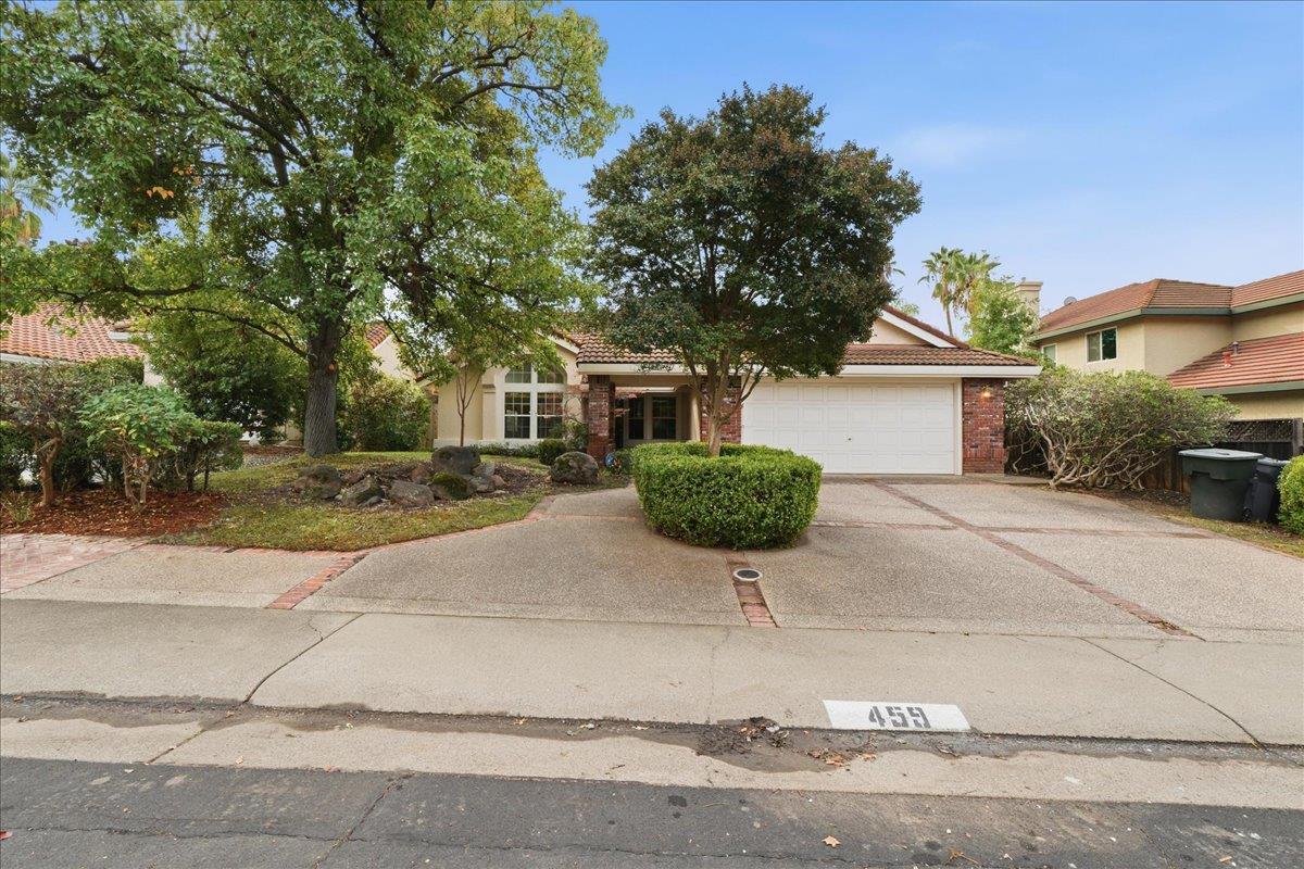459 S Lexington