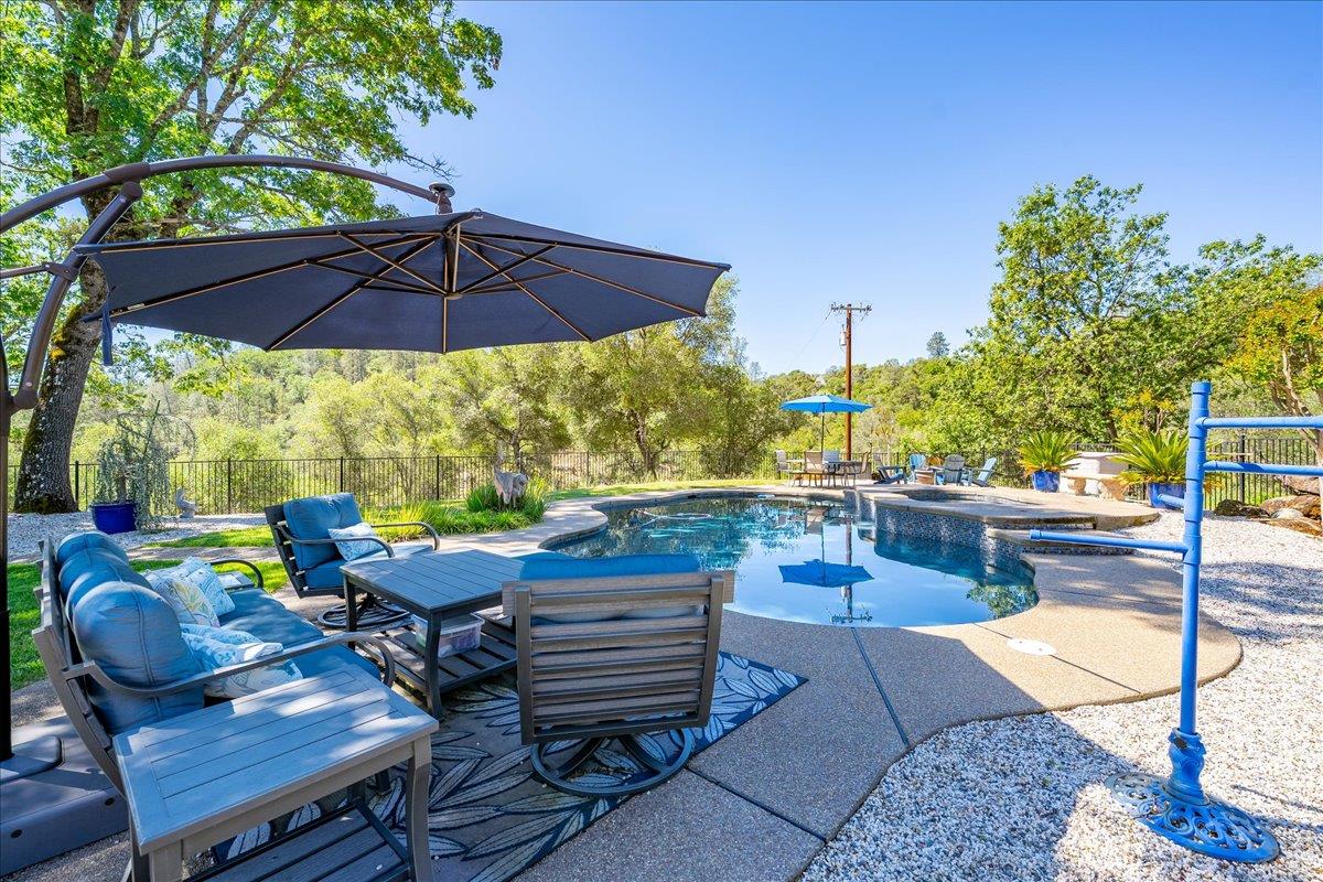 4521 Cross Creek Road