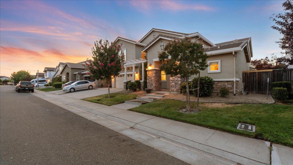 1432 Eaglesfield Lane