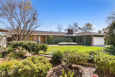 4020 Las Ninas Court Sacramento CA 95821