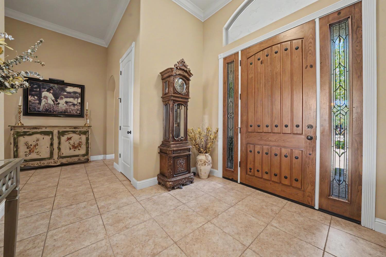 2086 Oak Creek Drive 1